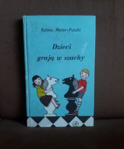 dzieci graja w szachy maier-puschi